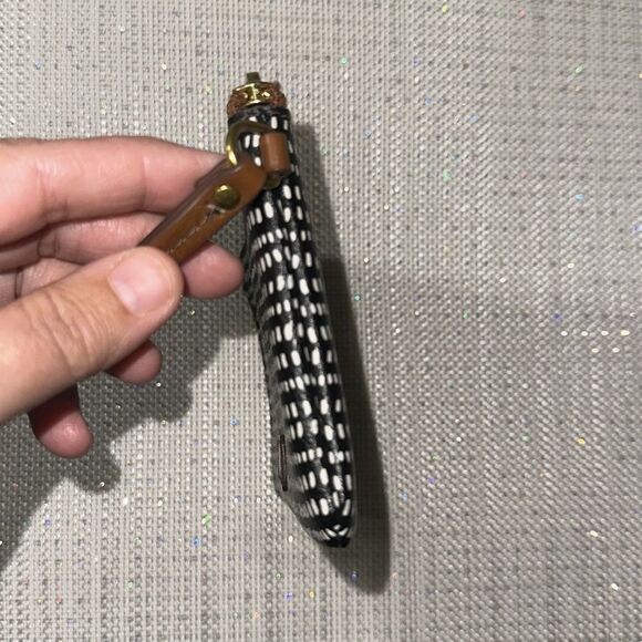 FOSSIL Black White Brown Faux Leather Zip Around Wristlet Wallet - Picture 6 of 8